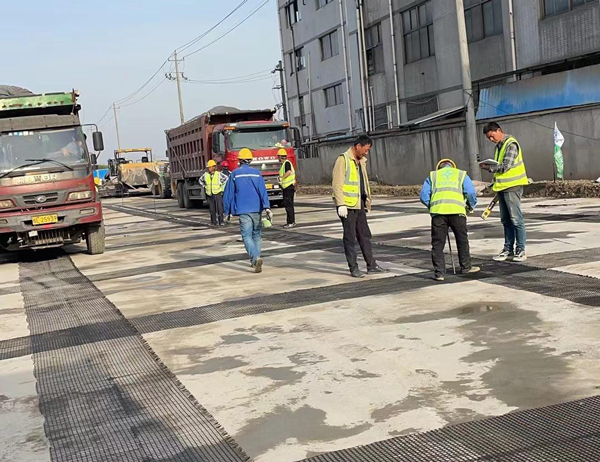 蚌山老材料的新故事：玻璃纤维土工格栅如何在‘白改黑’浪潮中重获新生？